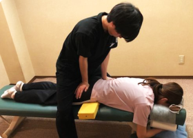 骨盤のゆがみを調整